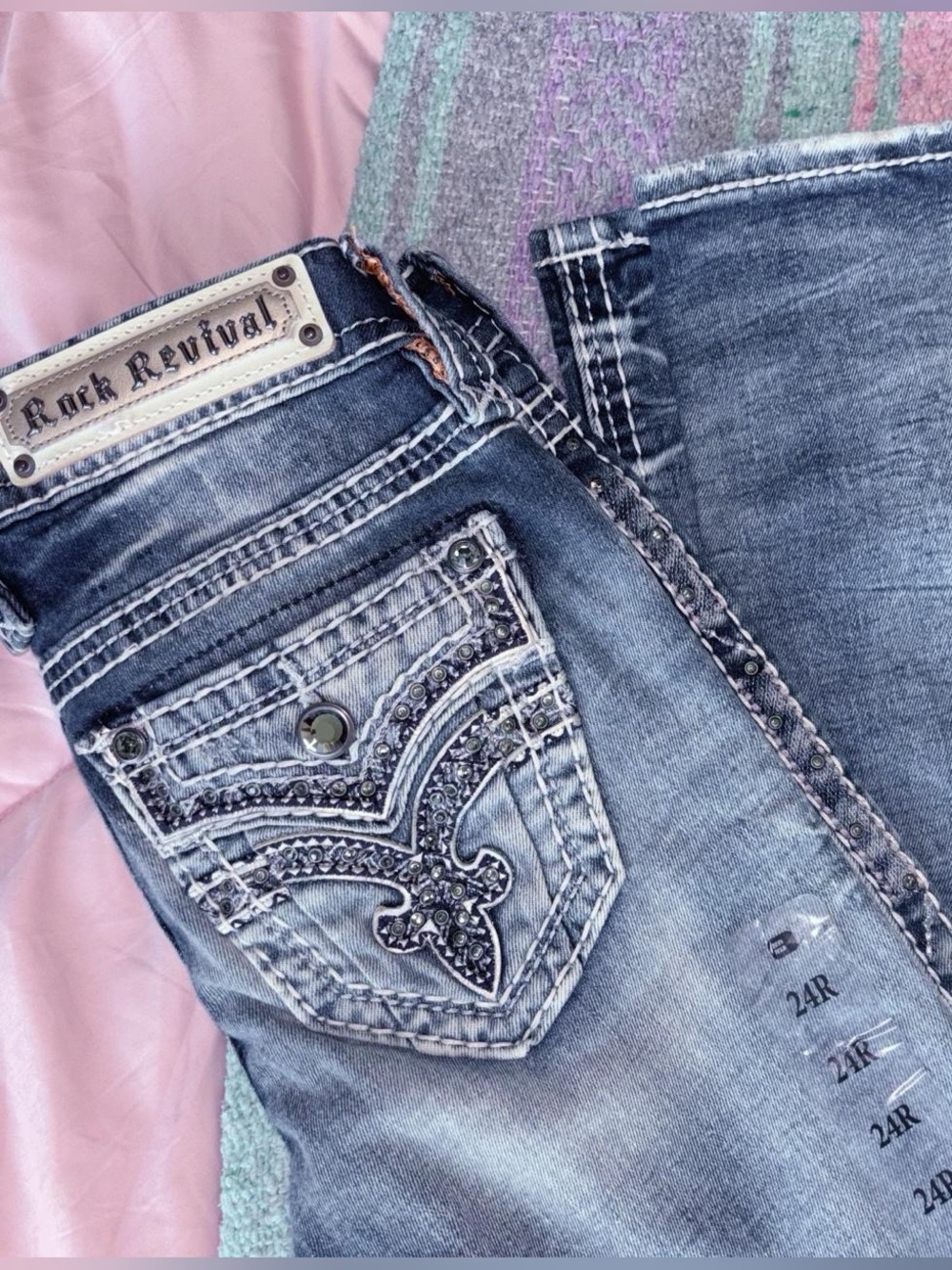 NWT Rock Revival Yanka Mid Rise Boot Jeans 24x32 Crystal Embellished Buckle Excl